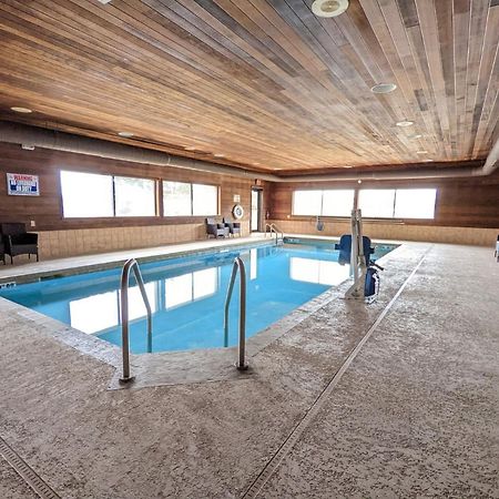 Cobblestone Inn & Suites - Merrill Εξωτερικό φωτογραφία