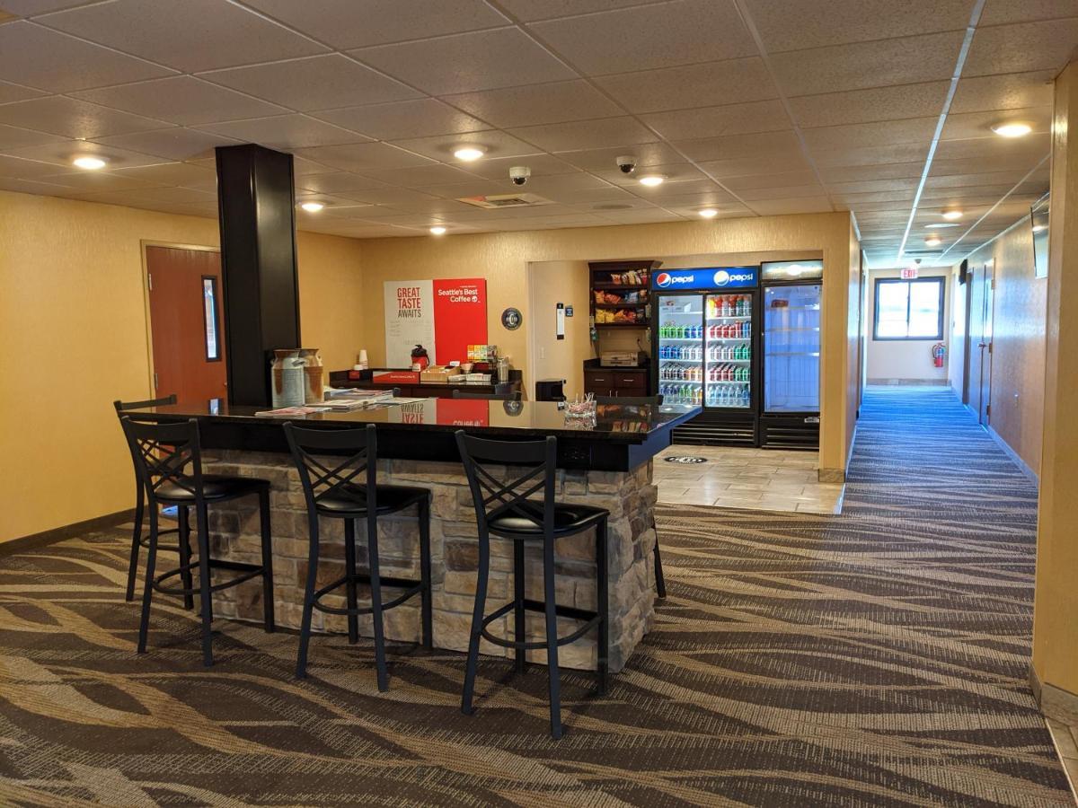 Cobblestone Inn & Suites - Merrill Εξωτερικό φωτογραφία