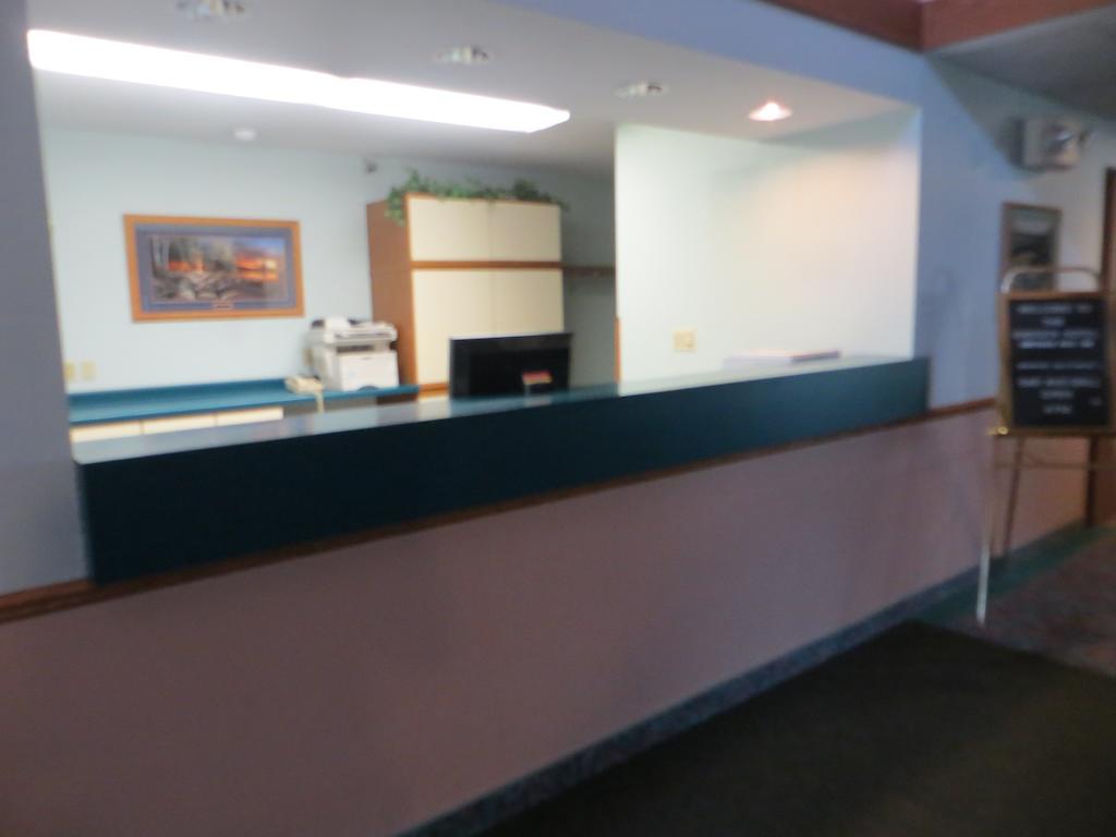 Cobblestone Inn & Suites - Merrill Εξωτερικό φωτογραφία