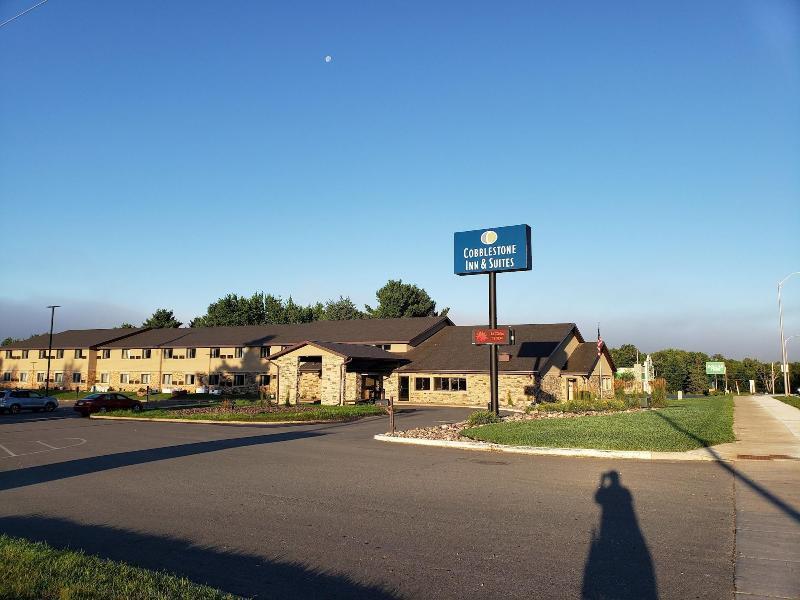 Cobblestone Inn & Suites - Merrill Εξωτερικό φωτογραφία