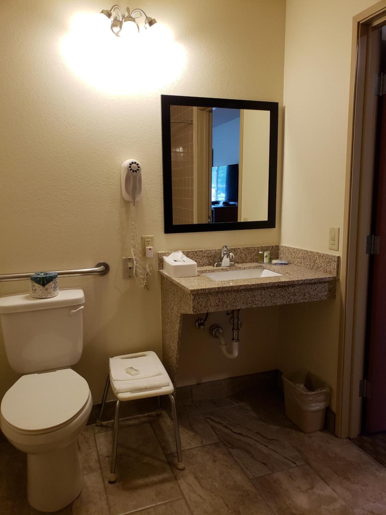 Cobblestone Inn & Suites - Merrill Εξωτερικό φωτογραφία