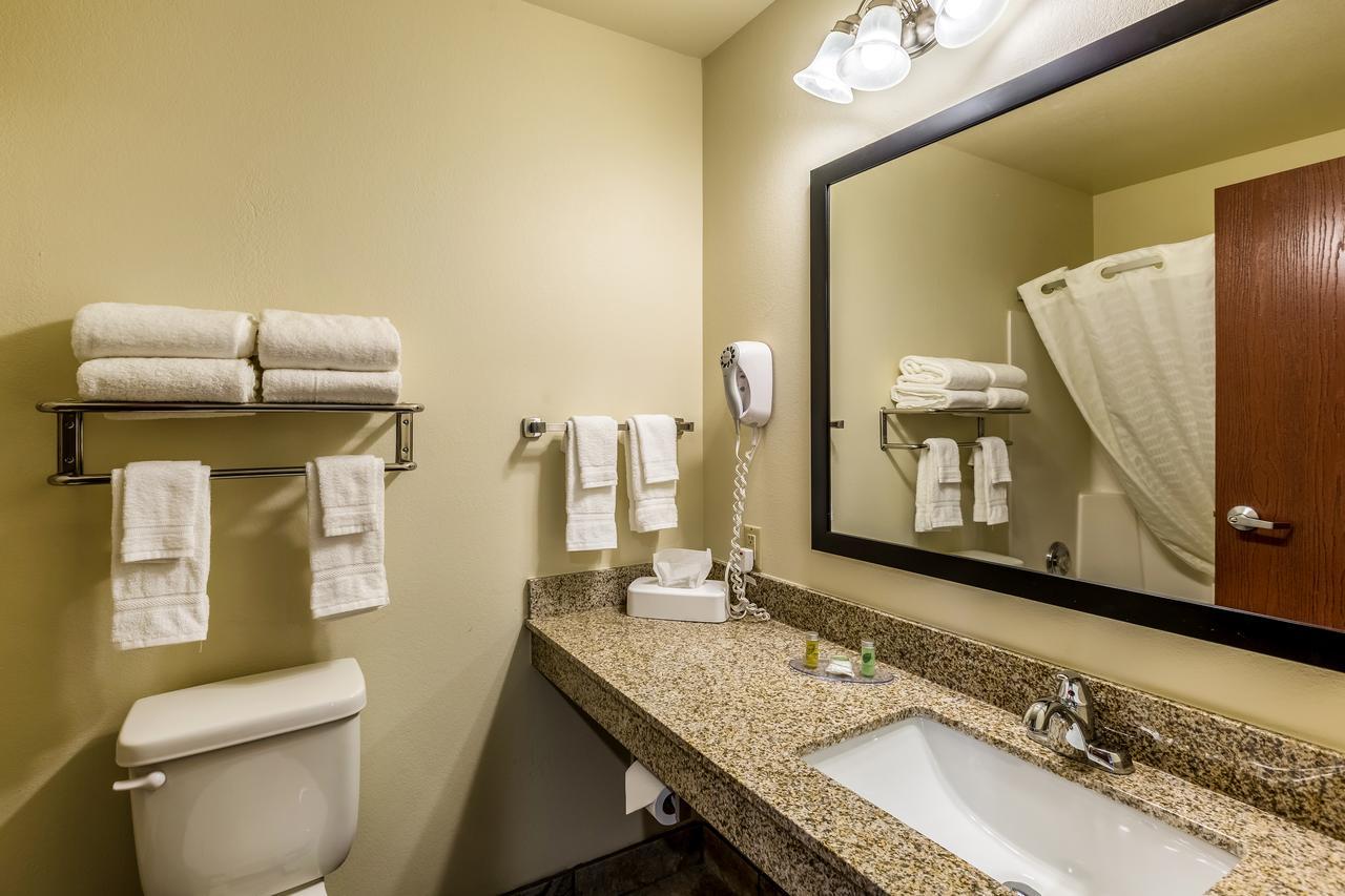 Cobblestone Inn & Suites - Merrill Εξωτερικό φωτογραφία
