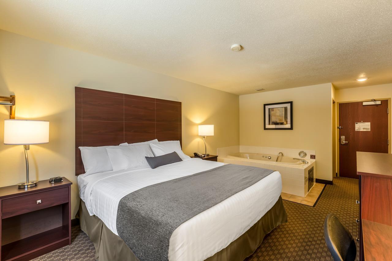 Cobblestone Inn & Suites - Merrill Εξωτερικό φωτογραφία