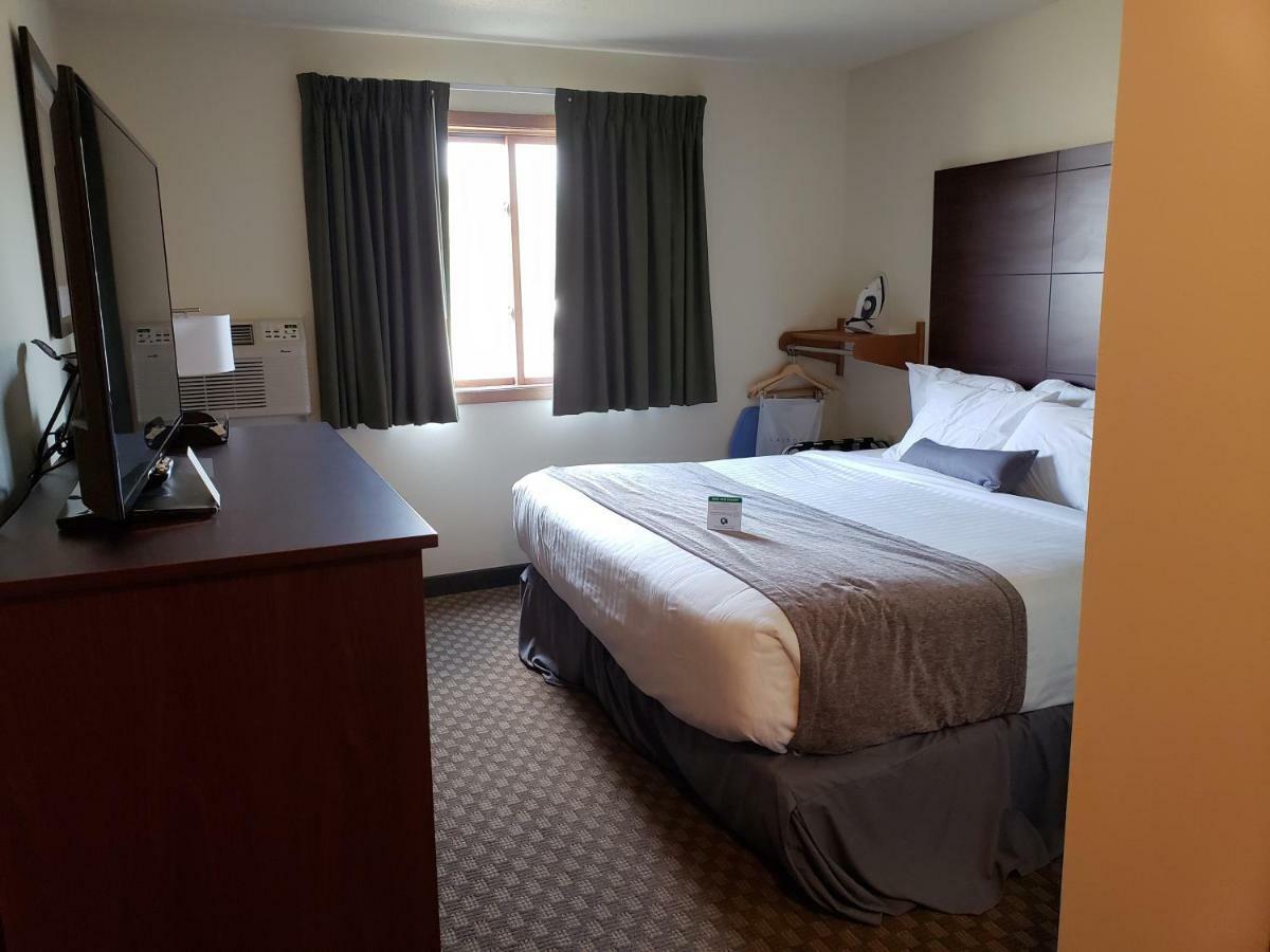 Cobblestone Inn & Suites - Merrill Εξωτερικό φωτογραφία