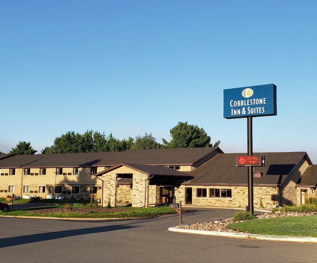 Cobblestone Inn & Suites - Merrill Εξωτερικό φωτογραφία